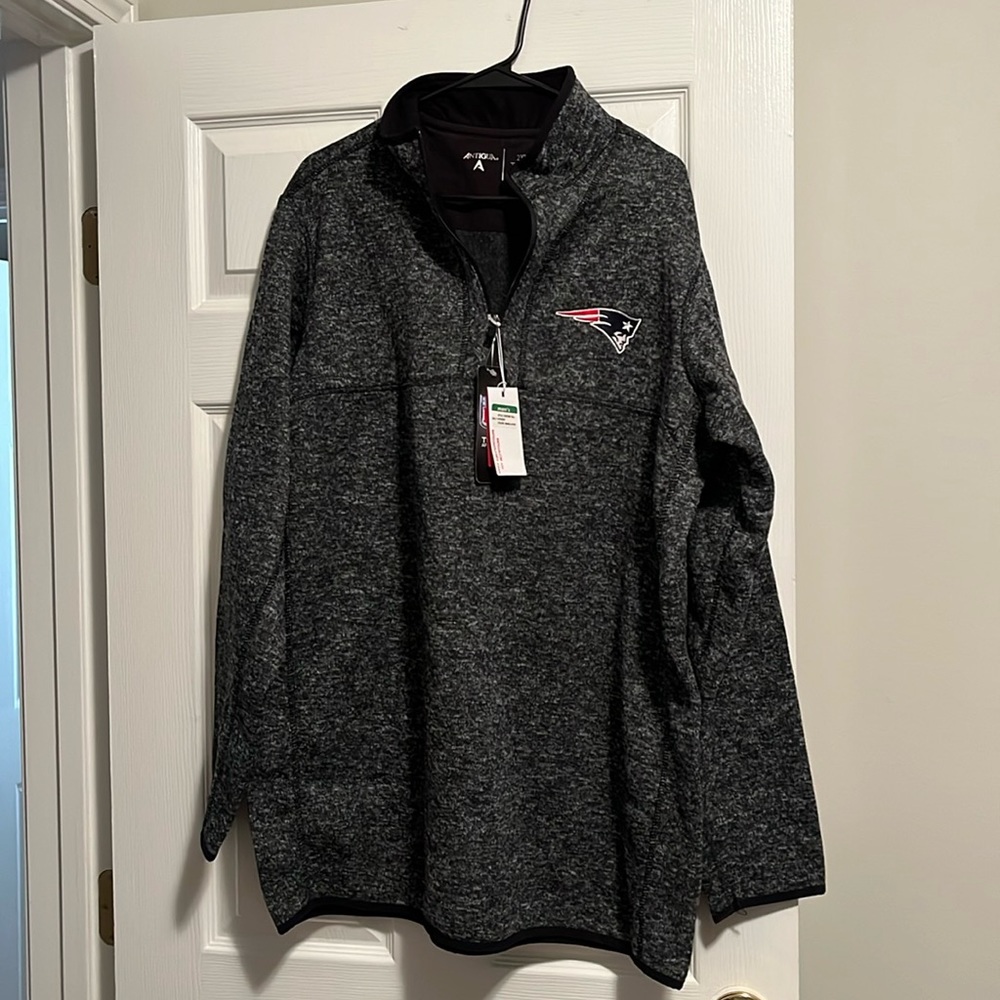 Antigua Patriots Quarter zip. Size 2XLT
